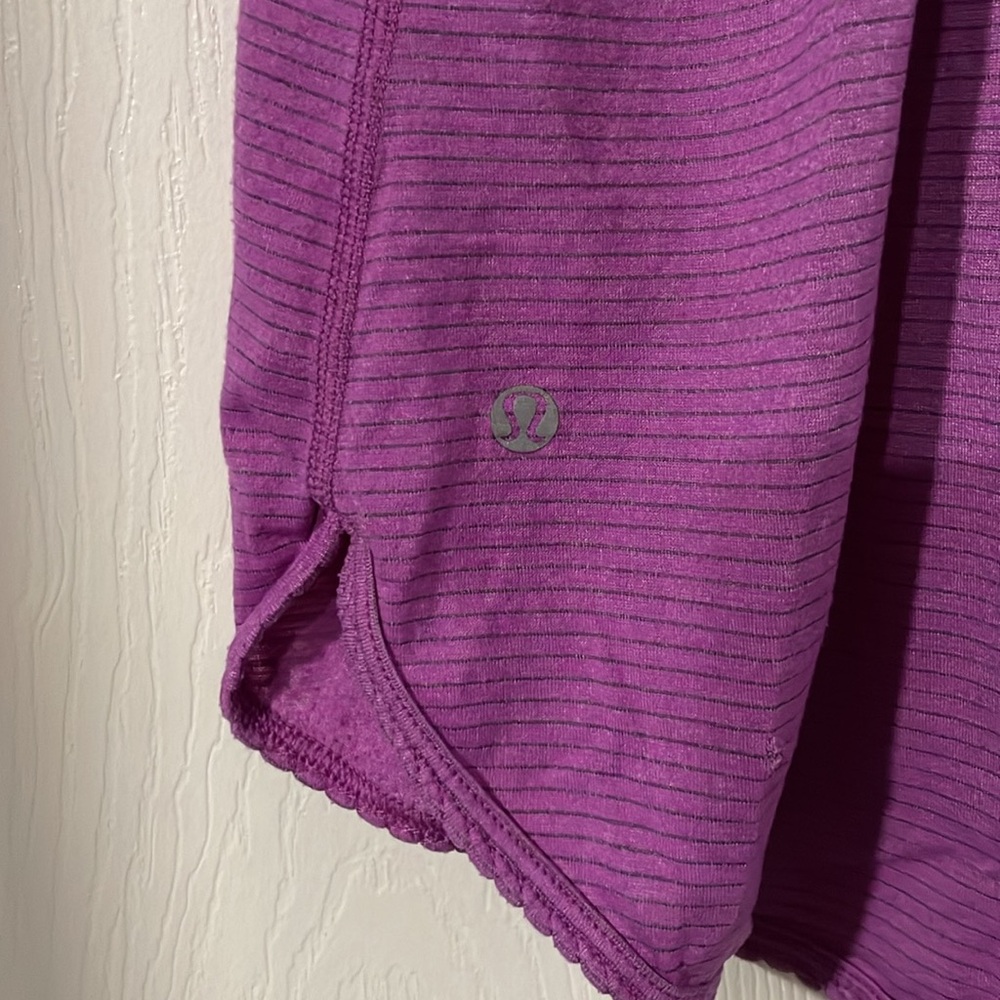 Lululemon racerback loose scalloped edge tank top - Picture 4 of 4